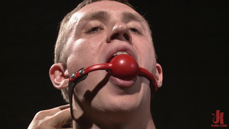 Kink Men Classics: Zane Anders: सीधा दक्षिणी लड़का जोरदार पिटाई और गांड चुदाई को सहता है