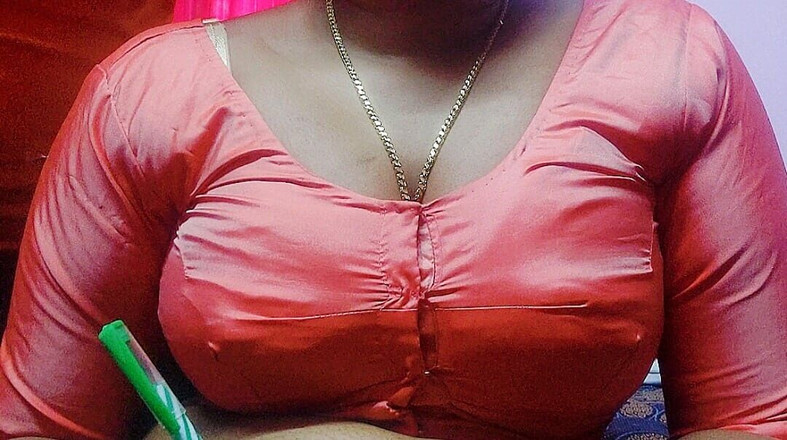 Desi Mohini: Bedroom Aunty Romance with Boy