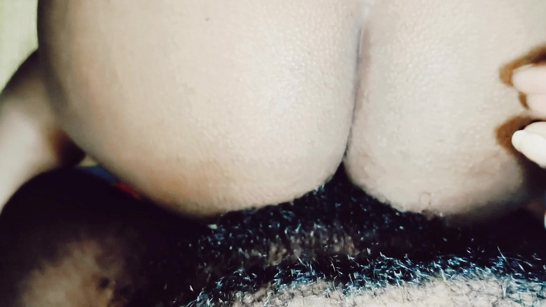 Gomathy: Istri tamil dientot gaya doggy habis-habisan sampai mengerang keenakan