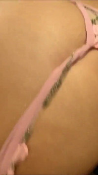 È felice di cavalcare il mio cazzo - video fatto in casa
