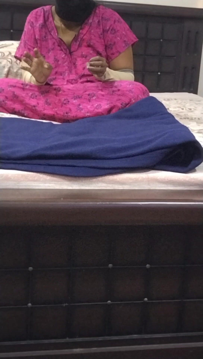 Tamil lesbian: Preparazione del servizio di videochiamata