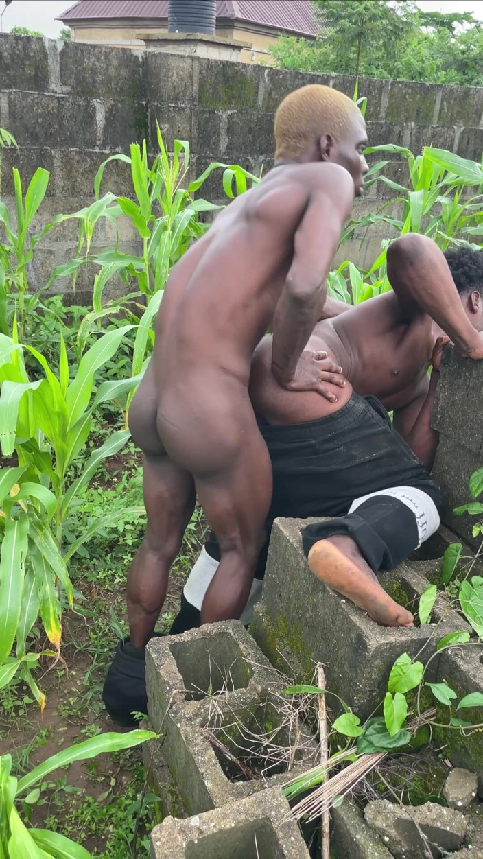 Vicfairy: Il était à la ferme pour me baiser si bien