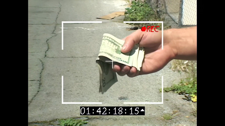 Pornobello: 萨米·克鲁兹 （sammy Cruz） 用一根大鸡巴狠狠地撞击着他的小屁股