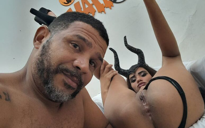 LeoOgro: Maleficent jí dal zadek na halloweenskou noc