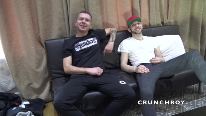 Kinky Bareback Boys: Oscar Wood fucked bareback the big cock of Ronnie