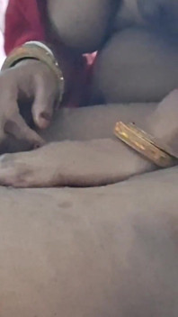 Asmr massagem de pau através de grandes mamas peitudas