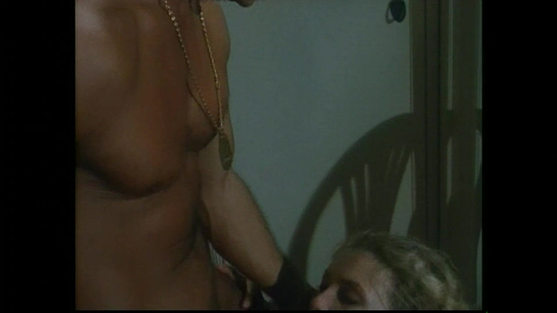 FM Video films: Sarah young in: Sexy Agent Prima Parte - (film completo originale non...