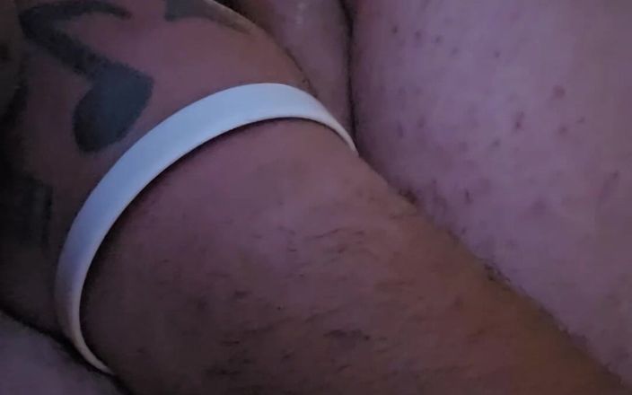 Joi Stoner: Tình trạng lộn xen đồ chơi âm hộ