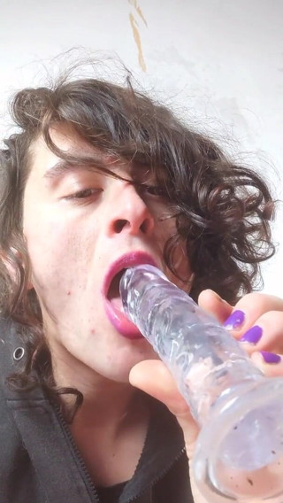 Sara B: Dildo blowjob Sara Nb