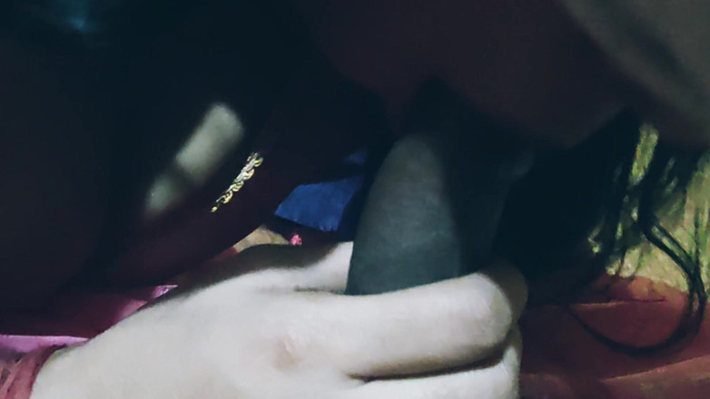 Hotpooja86900: Kakak ipar nyepong kakak iparnya dengan ganas