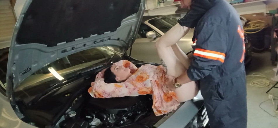 Bigjoefuckalott: Fucking the Mechanic to Fix My Car Faster