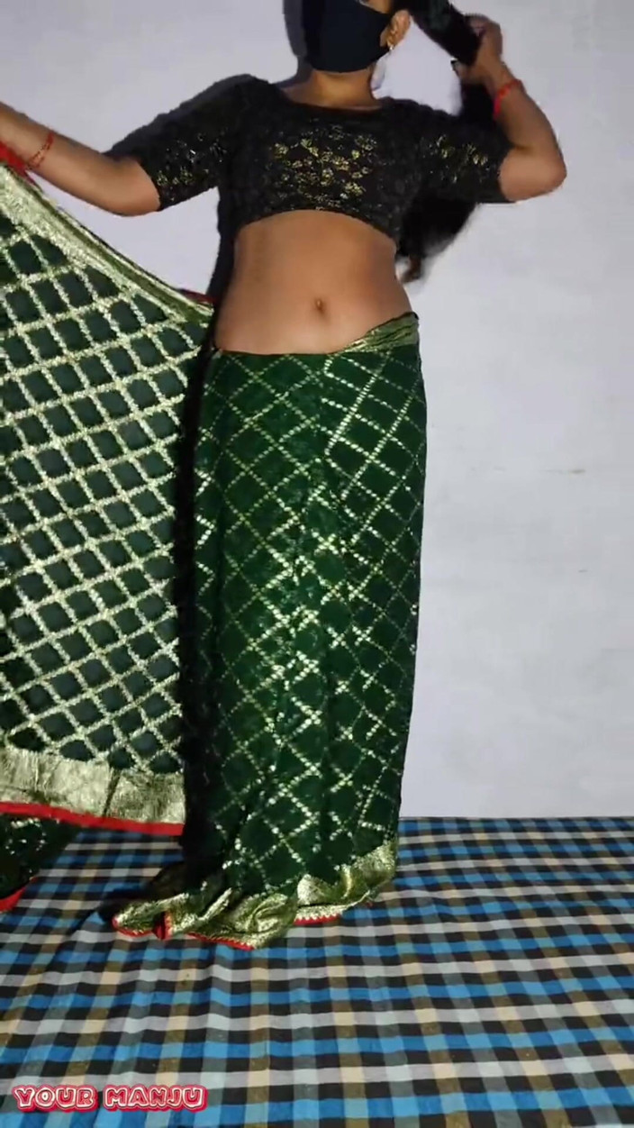Divyax: 3er día de jóvenes tetas apretadas india jugando con uno...