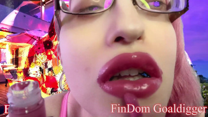 FinDom Goaldigger: LipGloss te-a transformat în iPhone