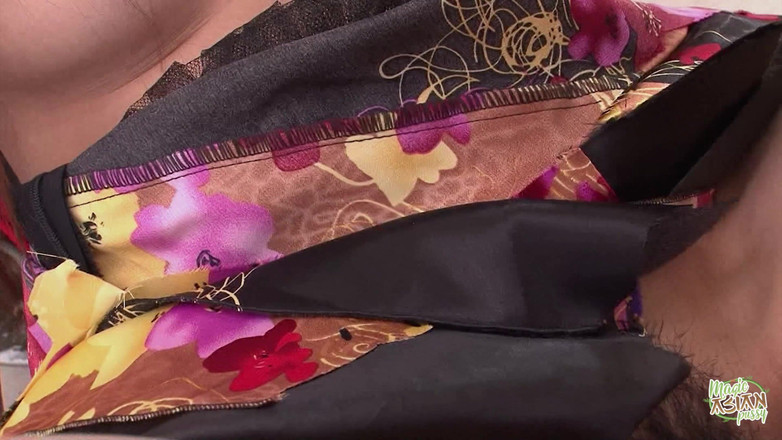 Magic Asian Pussy: Japan Cutie demütigt sich und verwandelt sich in ein leckeres...