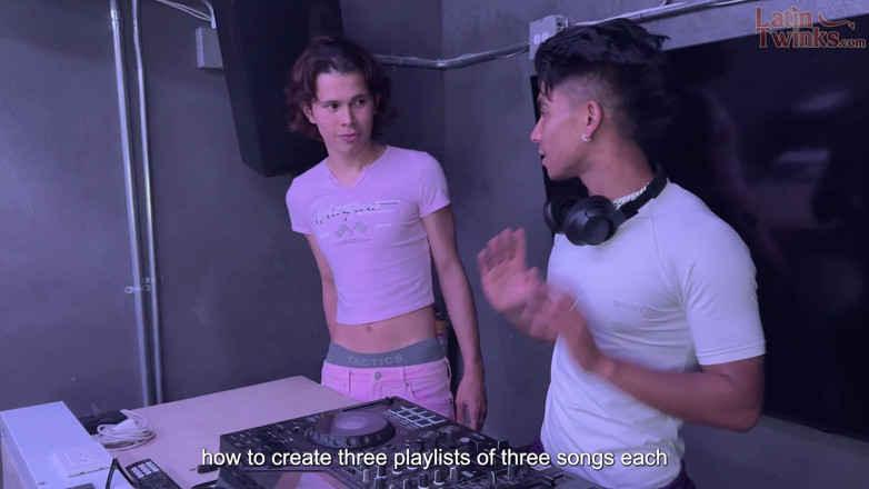 Latin Twinks: Keruboy Twink Fucks Rod Soho Raw After Dj Lesson