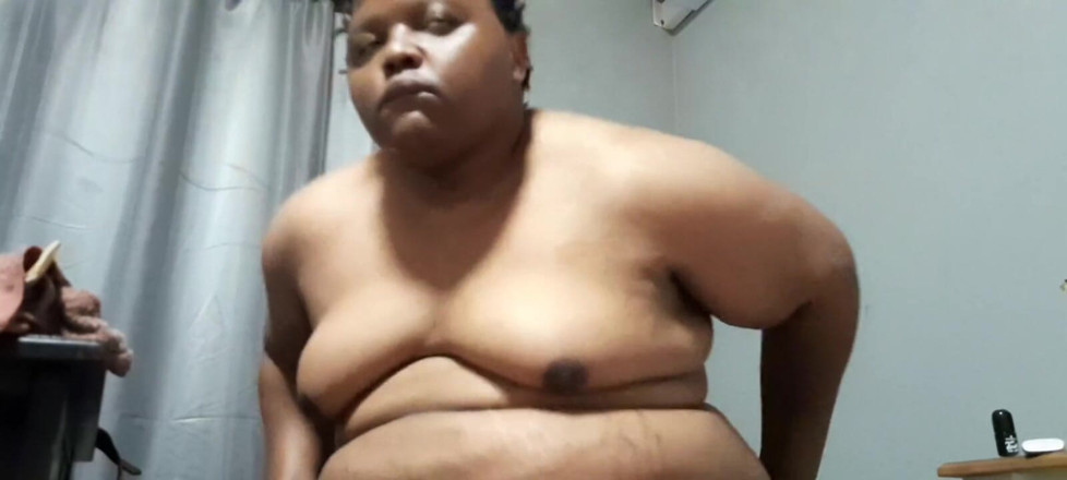 Eleasihle Esma: Eenvoudige, sexy en sletterige tranoid bbw volledige naaktheid, anaal en...
