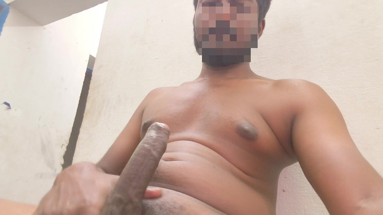 Hot Indian Buddy: देसी गे मेरे साथ साझा करें