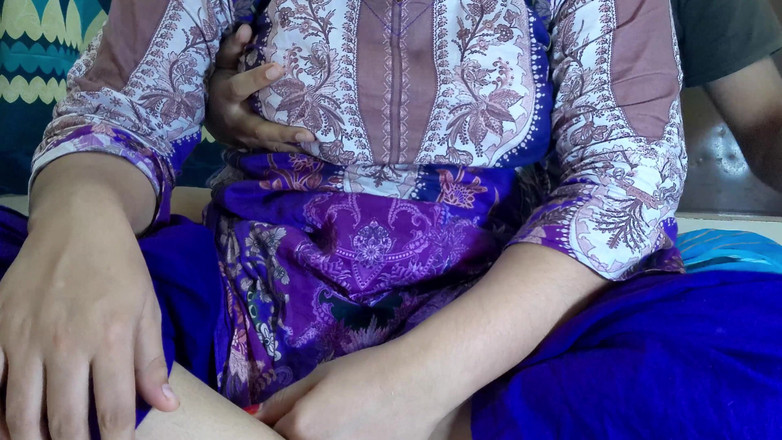 Nadiyabd: Big Breasted Young Girl Fucking - Sadia's Milk and Honey