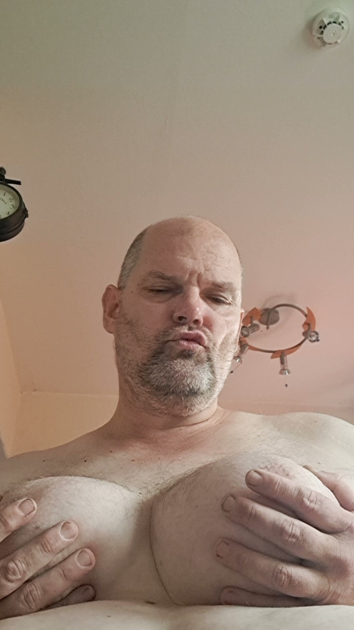 Fickspecht: Tits, Tits, Tits From the Slut