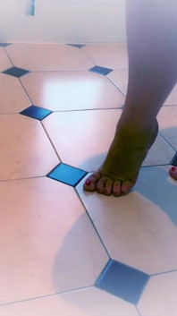 Sexy Feet Walking