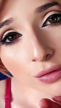 Tinkerbell a primit un futai cu ejaculare în pizda ei magică - Candy Camille