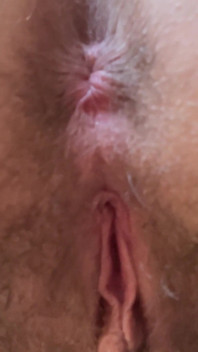 Hairy Giantess Uses You
