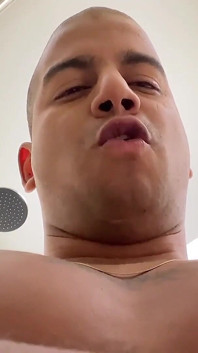 Sniffer Bator Pop pe Pișat Controll