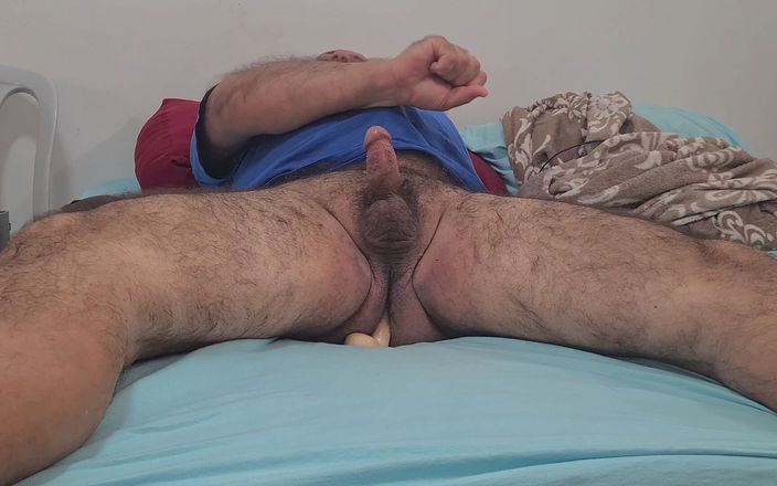 Ilovetobenaked: з чимось жорстким у моїй дірці так добре!