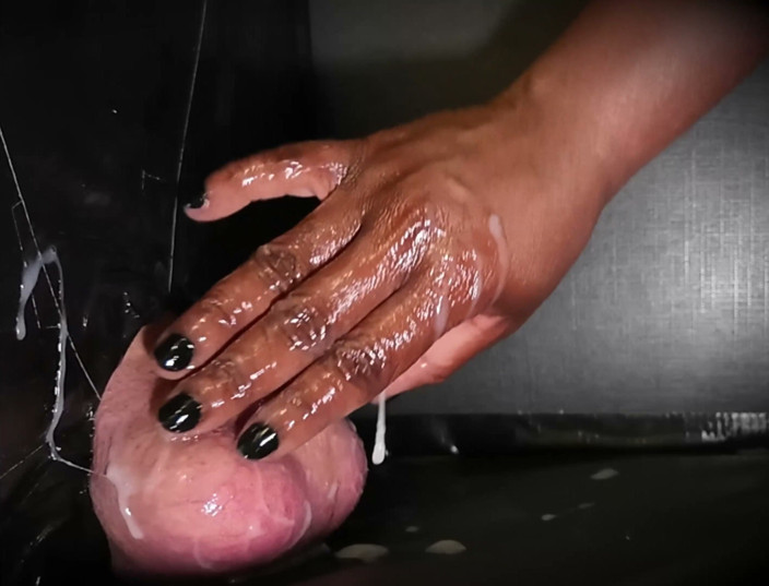 Cuckoby: Gloryhole con palle grandi dopo 2 settimane di astinenza e un...