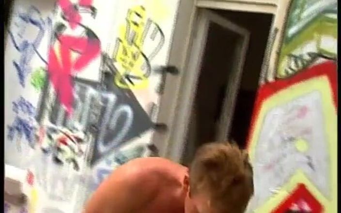 DEUTSCHLAN PORNO XXX: सब कुछ और पूरी फिल्म की