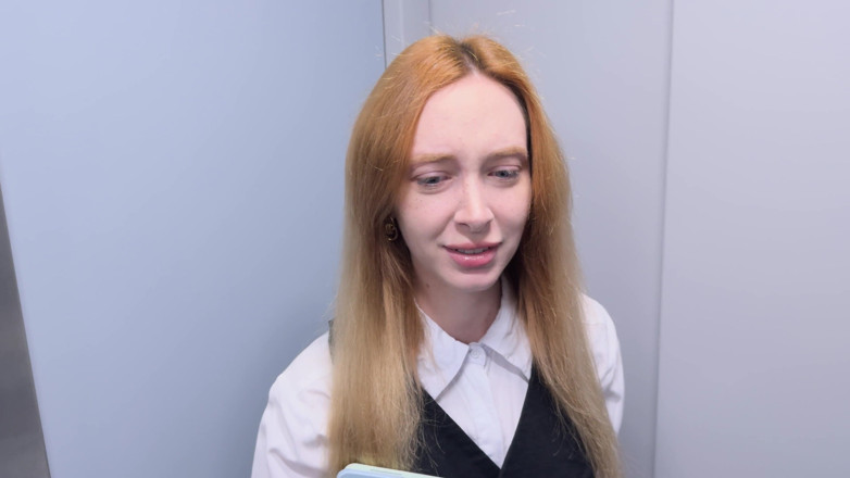 Loly Nebel Studio: The Most Beautiful Girl in the Office Suddenly Noticed You