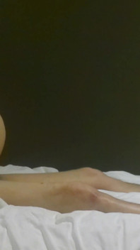 Am avut o femeie matură de cincizeci și ceva de ani care să-mi dea o labă și o muie, și apoi am futut-o tare în poziția de călărire inversă