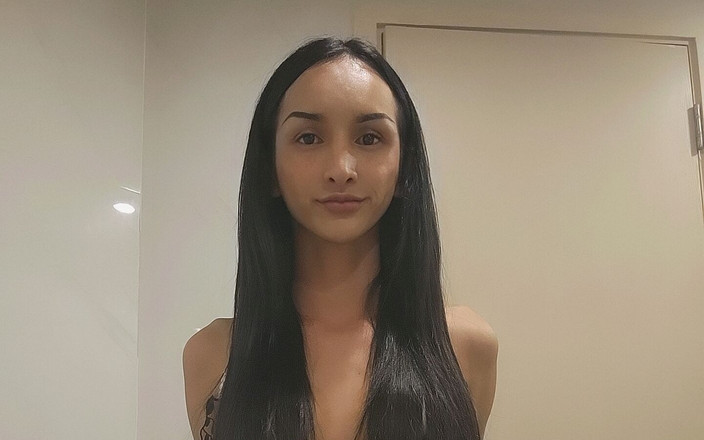 BelleVarunchaya: Dầu cơ thể