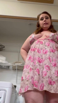 Grandota milf da instrucciones de paja - pervertida Katie