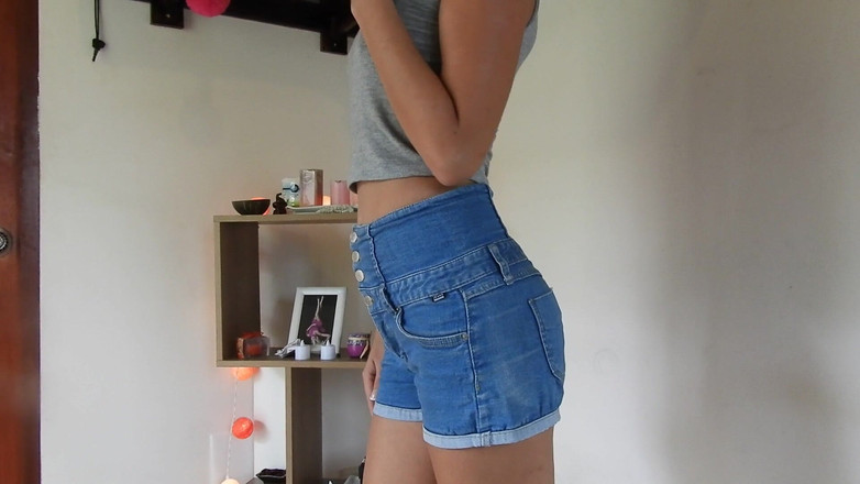 MissAnja_FH: Probare/modelare cu pantaloni scurți din blugi