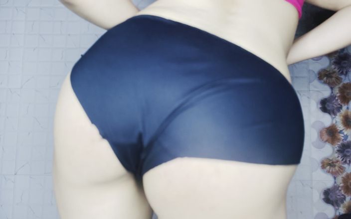 Grey_videos: खुद को हस्तमैथुन करने वाली लड़की अपना शरीर दिखा रही है