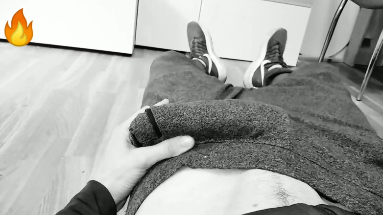 Elvissc: Delizioso e gustoso cazzo enorme viene masturbato per gli amanti...