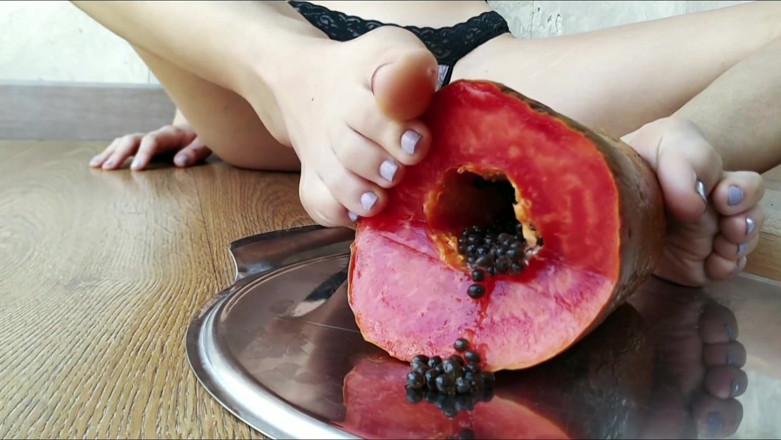 Solo Austria: La fine della vita di Papaya! Distrutta sotto i piedi...