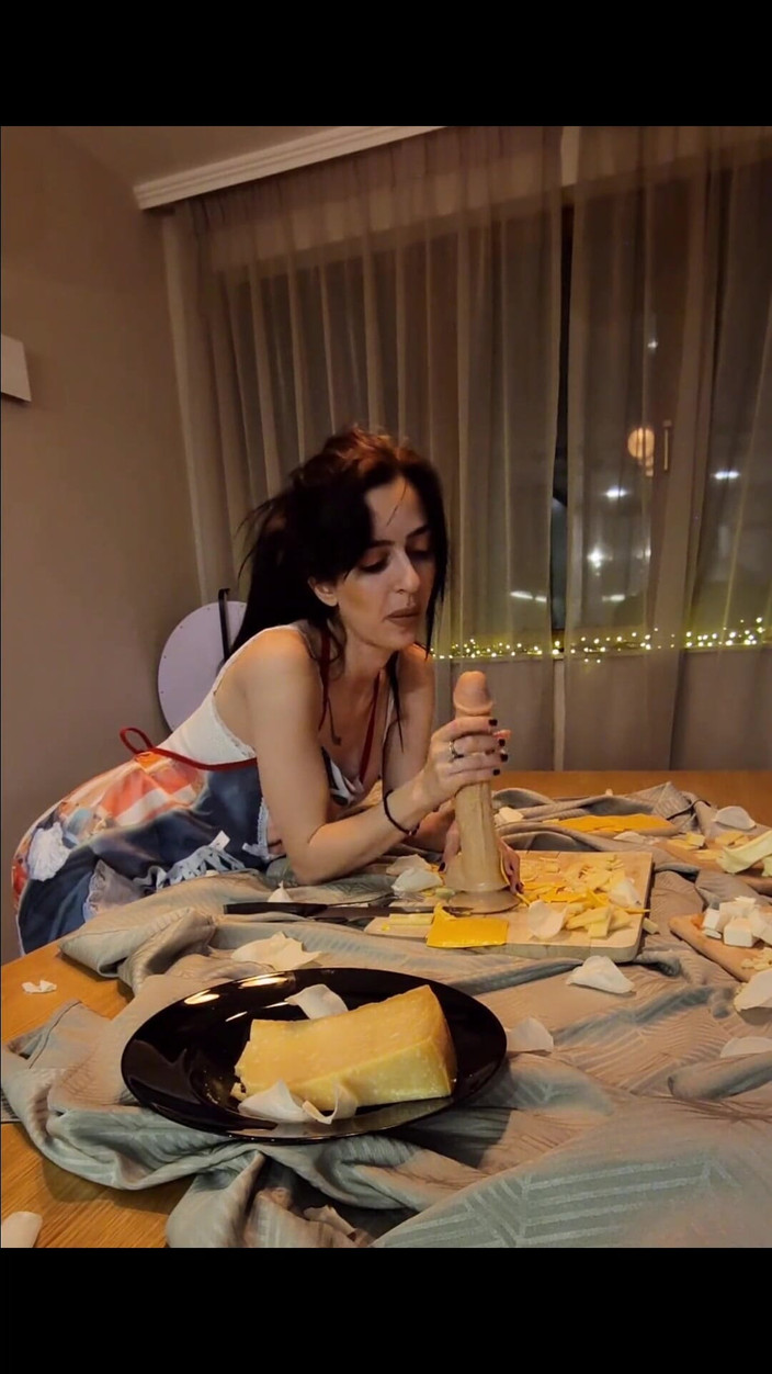 silicone_brunette: 치즈 페티쉬?!
