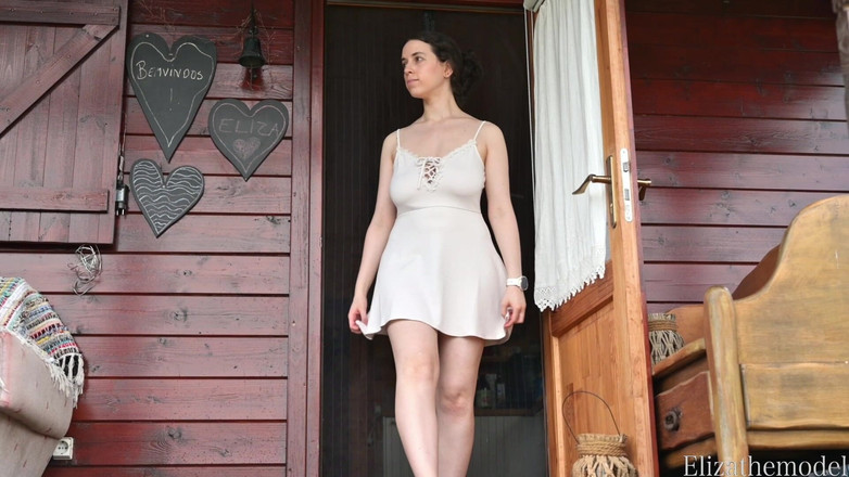 ElizaTheModel: 앞 현관에서 커밍