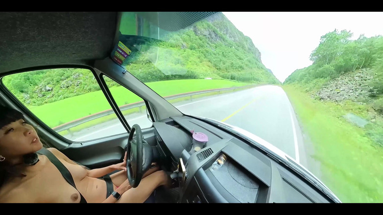 DaringKiara: Driving Naked