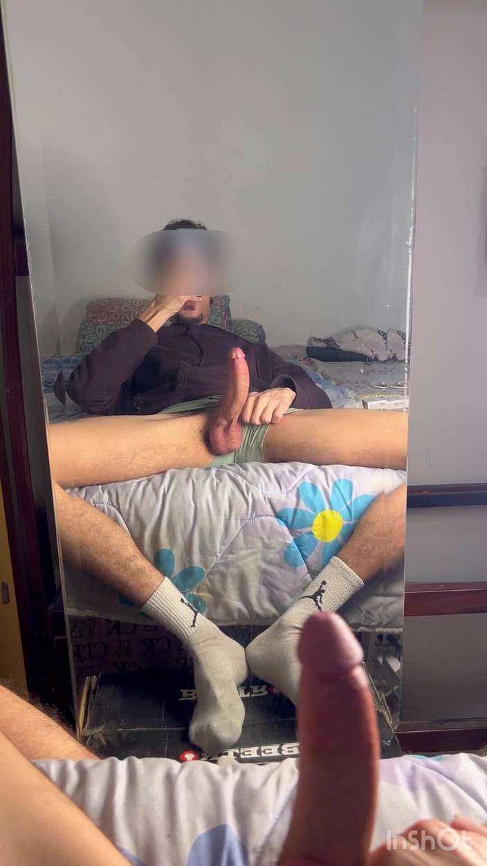 ARAB HUNG TWINK: Bir hayran büyük taşaklarımı elinde tutması için boşalmamı istedi