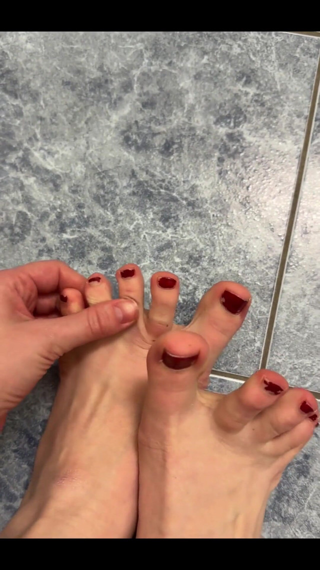 Feet. (Lady Juna)