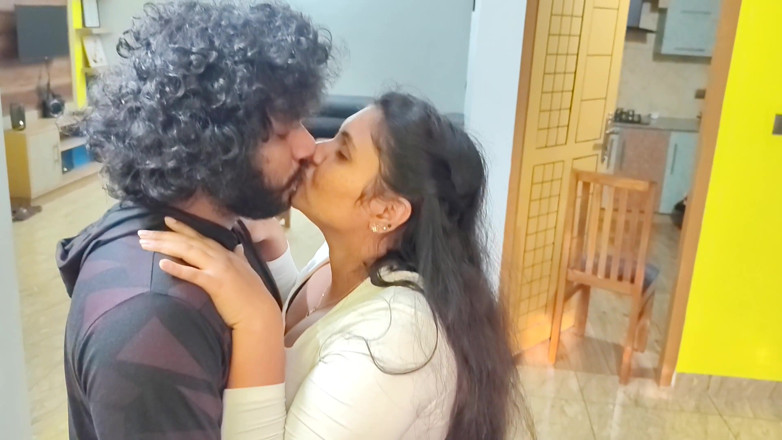 Vaigavarun45: Sexo mallu con un compañero de cuarto