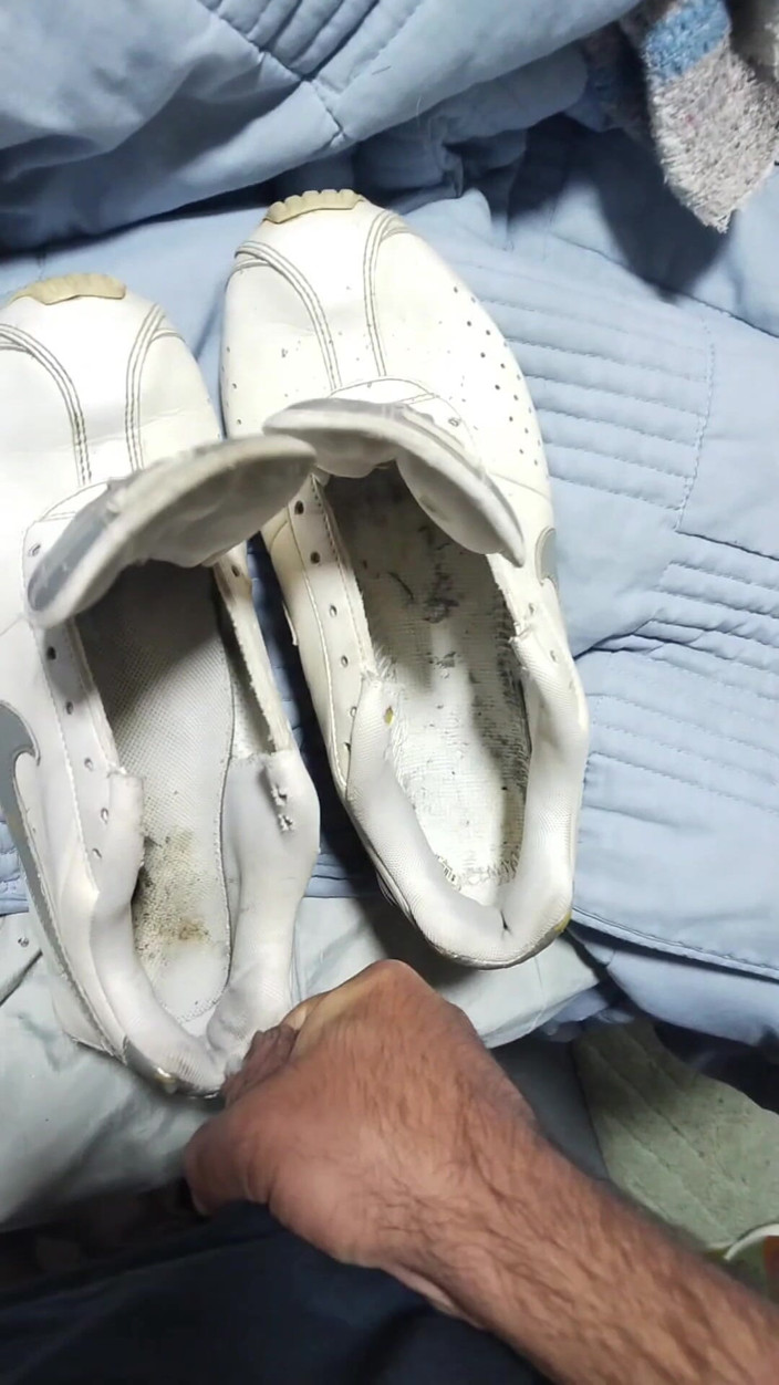 Sneakerfetish_BR: Ficken und kommen in meine Nike Shox Classics