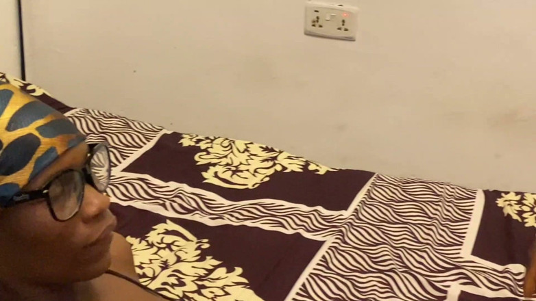 Xxx69bang: Meregangkan Pepek Ketat Teman Baik Saya