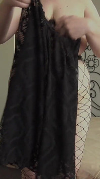Curvy MILF Dresses up for a Date. Do You Like It? Big Boobs and Big Butt Behind the Scenes. PAWG