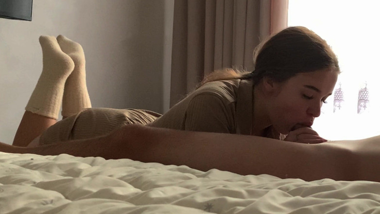 xKeryB: 这个可爱热辣宝贝的精彩口交