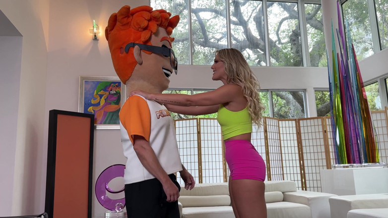 PornDudeCasting: Savvy Suxx Lives up to Her Name with Porn Dude