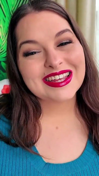 Home Wrecking Red Lips - Your Best Friend Sydney Screams Won't Let You Cheat Even if You're Obsessed with Red Lips